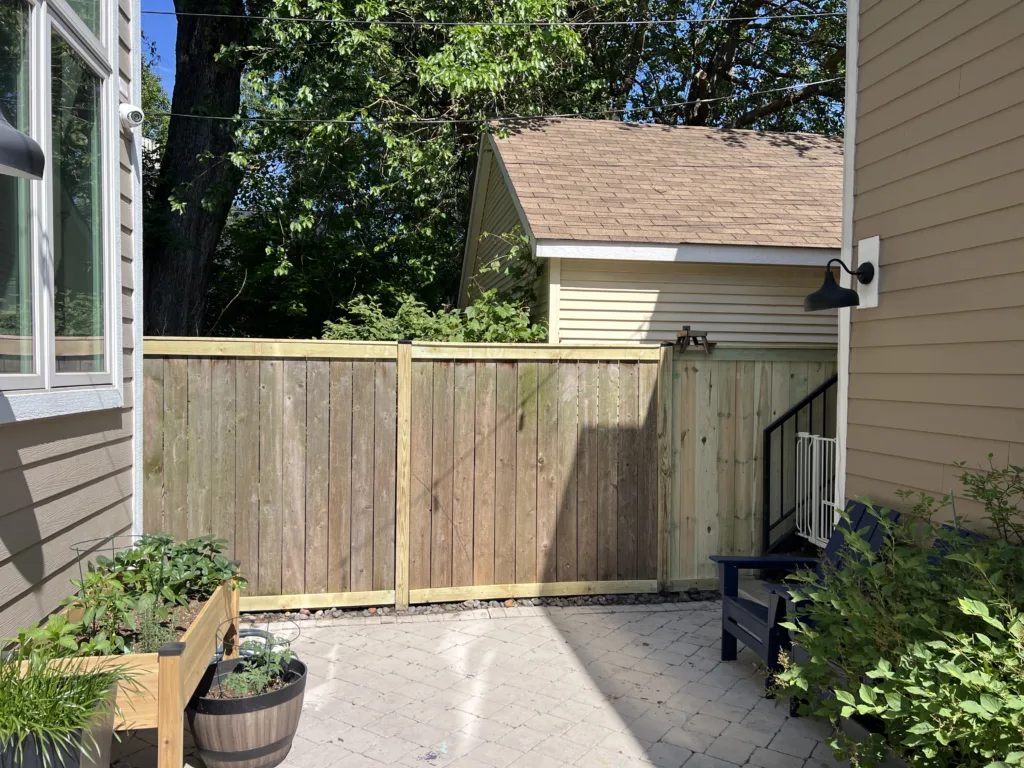 Fence Repair in Chicago: Backyard Panel Replacement and Post Repair