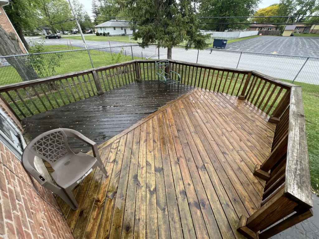 Deck Repair, Cleaning & Staining in Chicago