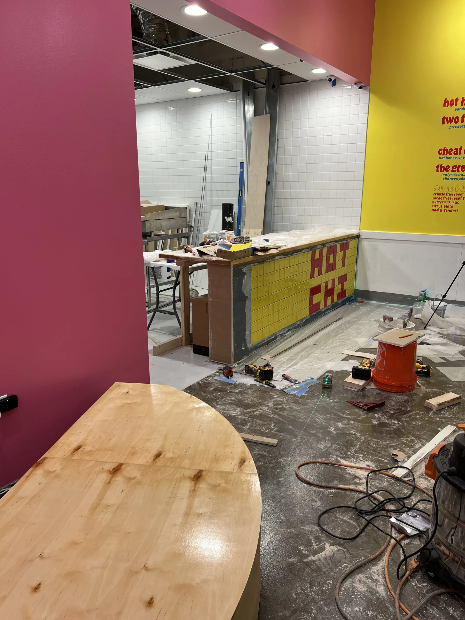 hotchicounterendtilepreptoolschicago Handyman Services in Chicago
