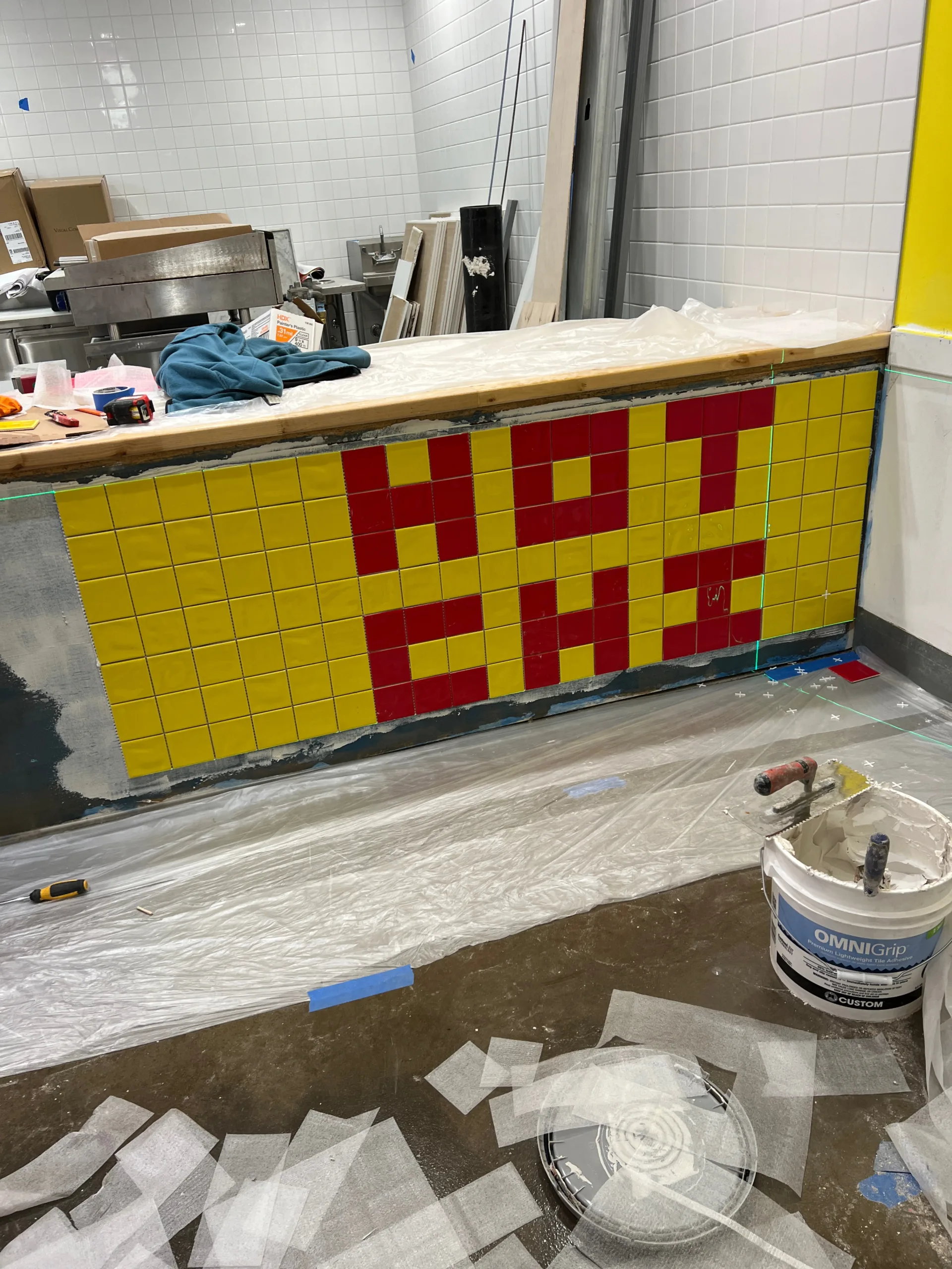 hotchicountersidepanelprepbeforetilechicago Handyman Services in Chicago
