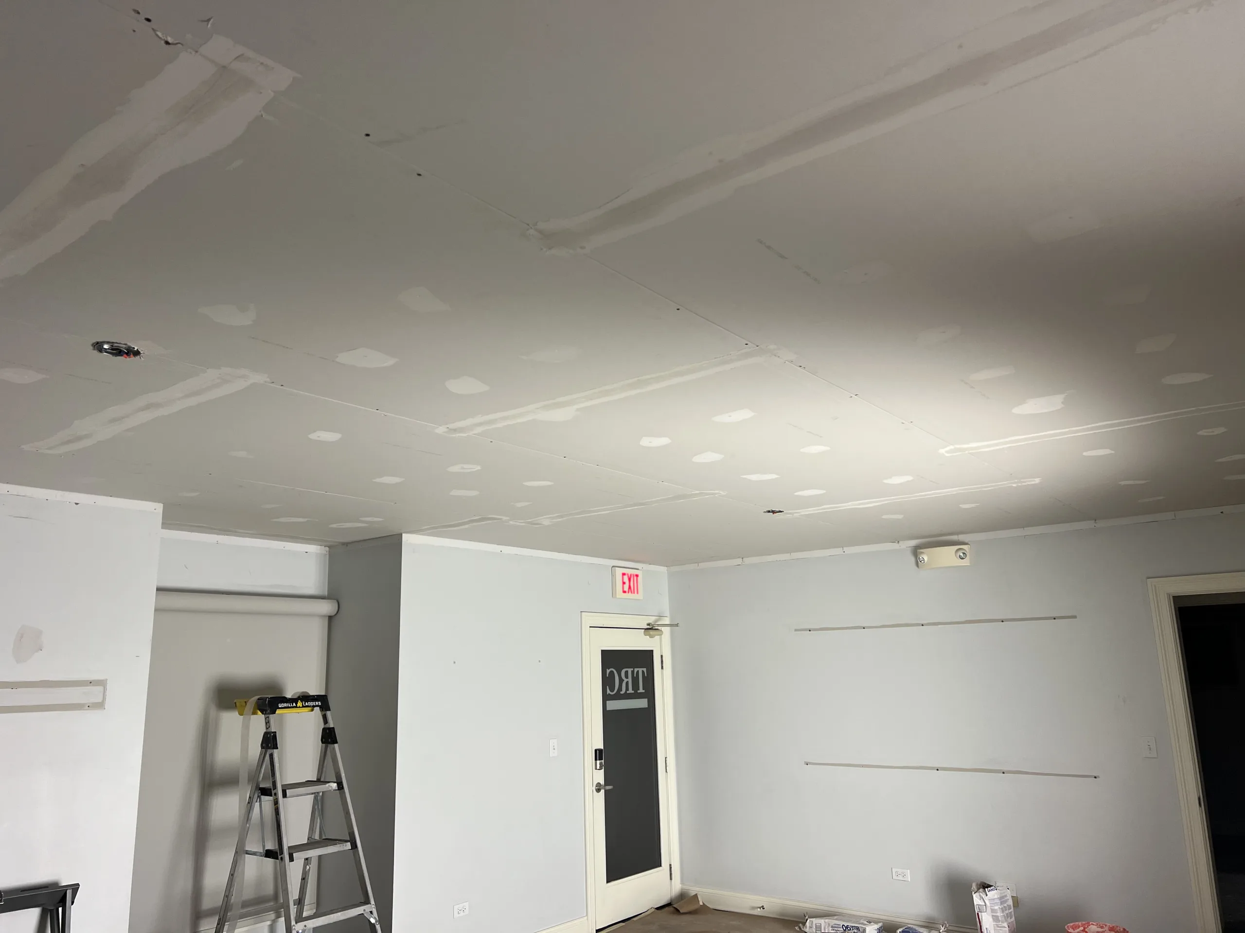 officedrywallceilingtapingandmudding Handyman Services in Chicago